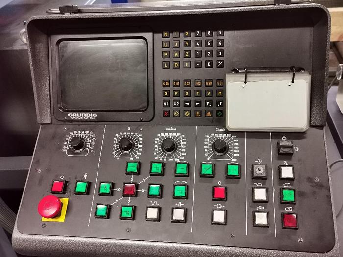 Gebraucht 1989 CNC Werkzeugfräsmaschine - Universal DECKEL FP 4 MA