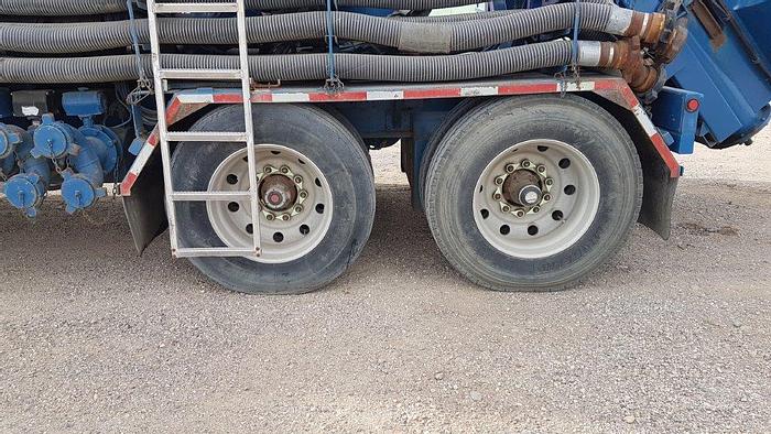 Used 1997 Peerless Hydra Frac Oilwell Cementing Blender Trailer