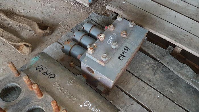 Used Union TX-10 Triplex Pump Fluid End