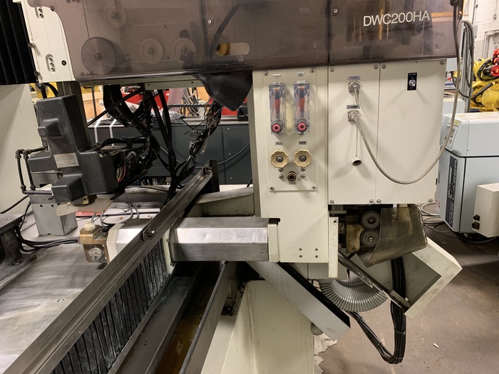 Used MITSUBISHI DWC200HA WIRE EDM