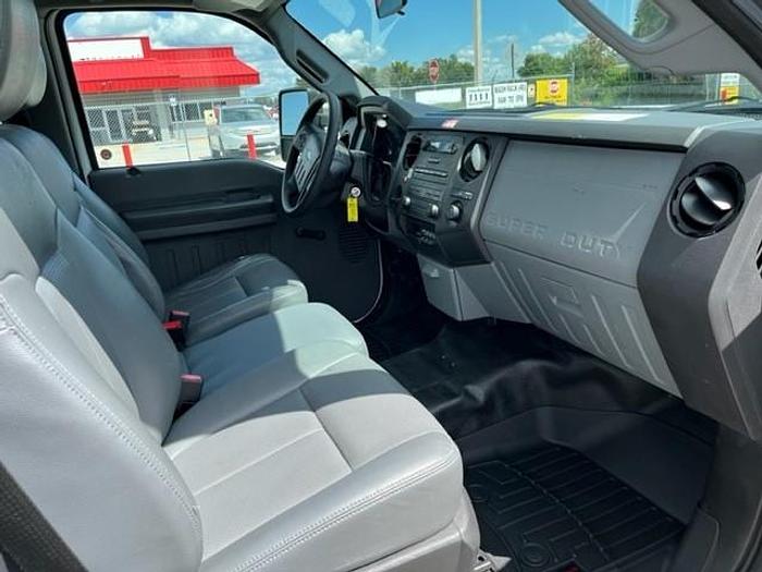 Used Altec AT40G Bucket Boom on 2015 Ford F550 Reg Cab Utility Truck - C46671