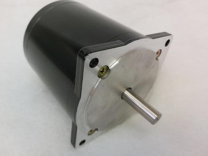 Schrittmotor RS 440-470, RS Components, 1,8° 2,5V 4,5A, neuwertig