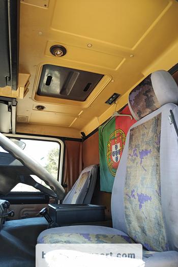 Used 1985 SCANIA P82 H 6X2 24 box lorry