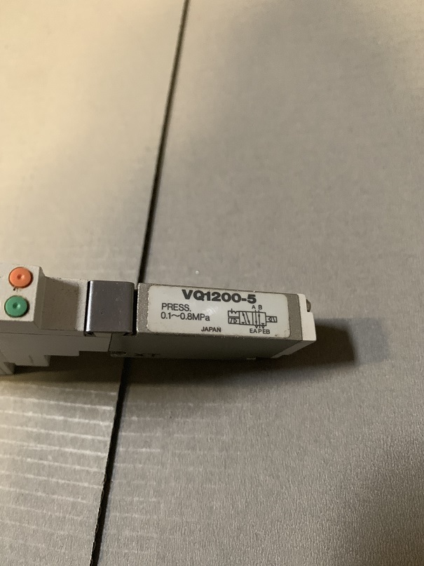Used SMC Solenoid Valve VQ1200-5