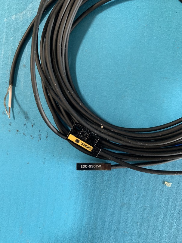 Used Omron Photoelectric Switch E3C-S30W