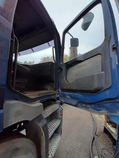 Gebruikt 1999 MERCEDES BENZ 2540 6x2 chassis, 3 pedals , spring in the front