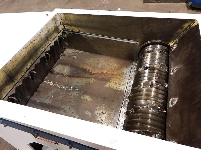 Used VECOPLAN RG42/40 XL PV SHREDDER W/ CONVEYOR