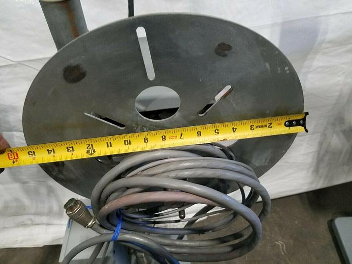 Used Double Motorized Stock Reel Paper Interleaf Material Handling Payoff