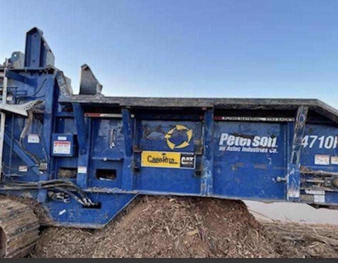 Used 2014 Peterson 4810B On Tracks