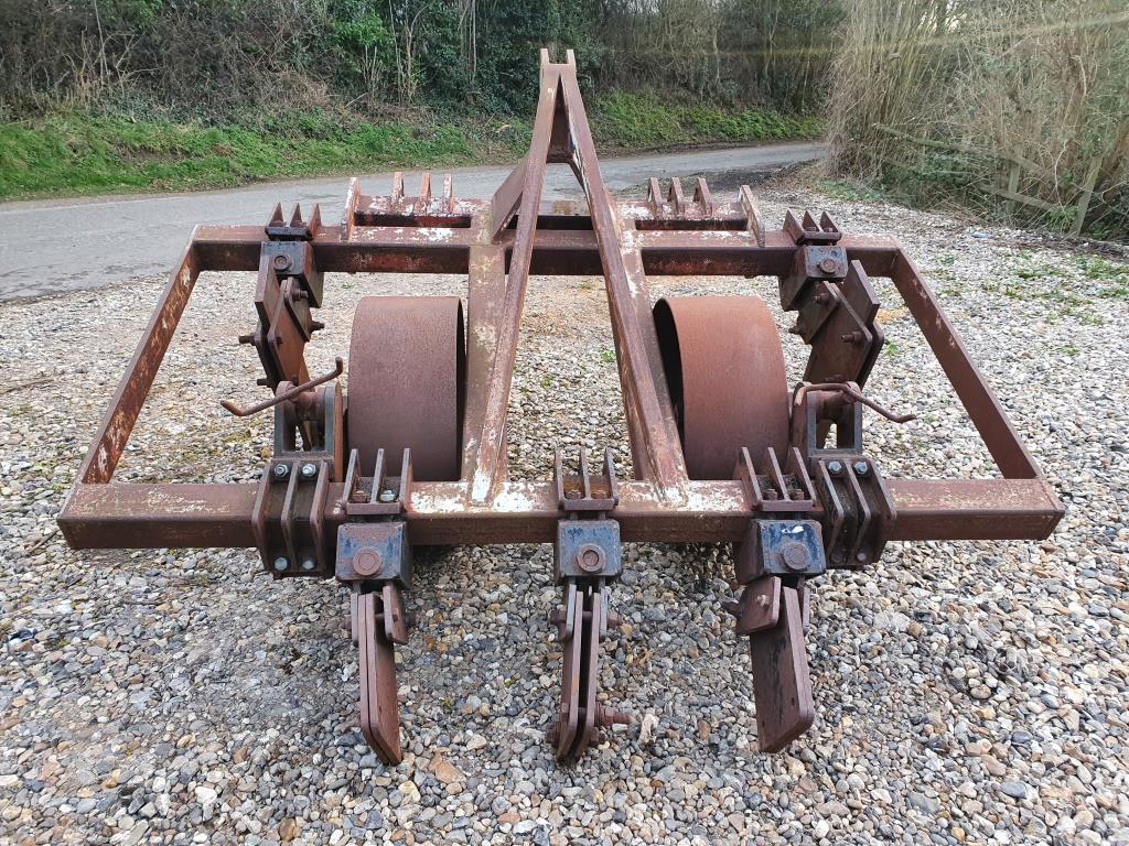 Used Taylor-Gent Twin Leg Flat-Lift Subsoiler