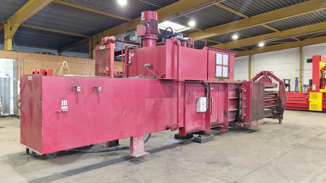 Used Paal Likon 275 D, Presskraft 80 t, Baujahr 2002 mit Trichter und Drahtzugstation