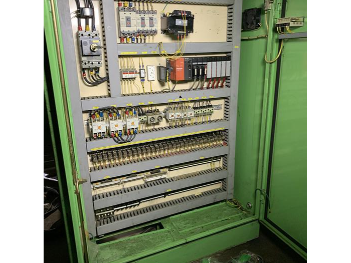 Used 300 Ton Dongsung Hydraulic 4-Post Press