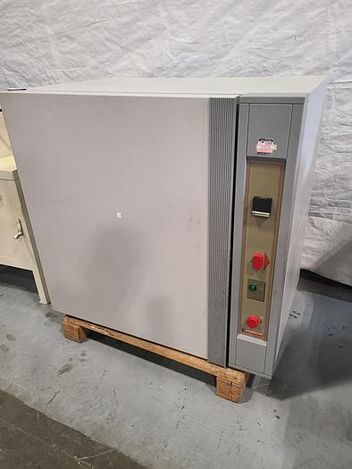 Used Carbolite  PIF200 Fan Convection Lab Oven