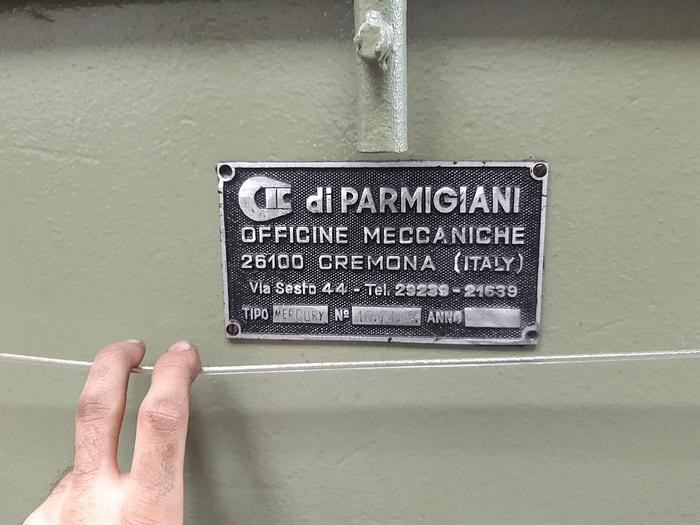 Usato CURVATRICE DI PROFILI MARCA PARMIGIANI