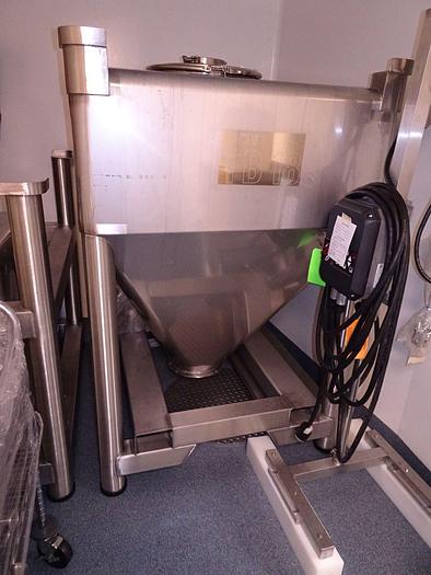 Used TOte Systems blender with 40 cuft  totes