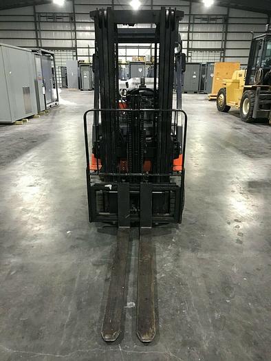 Used 5,000 POUND TOYOTA FORKLIFT MODEL 7FGCU25 1,000 HOURS