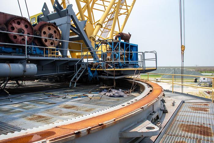 Used 1983 Manitowoc 4600 S-4 60' Diameter Ringer