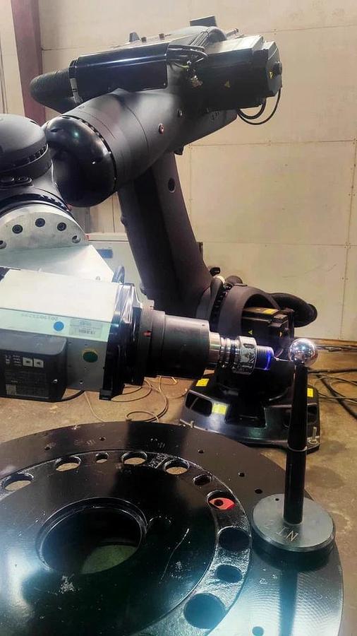 Used KUKA KR300 R2500 Ultra Laser-Calibrated Milling Robot