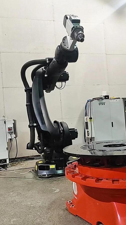 Used KUKA KR300 R2500 Ultra Laser-Calibrated Milling Robot