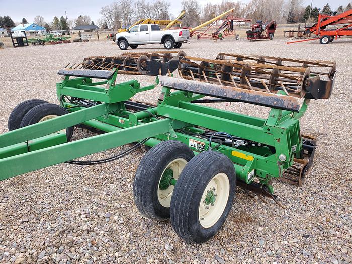 Used 22' Unverferth Crumbler