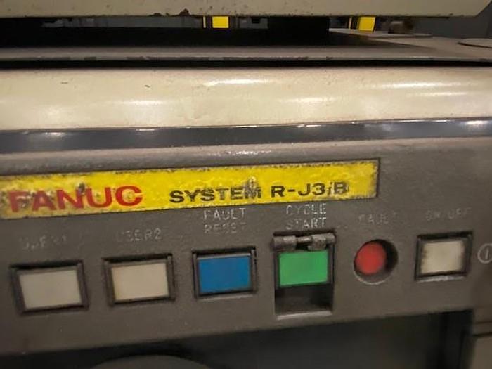 Used FANUC ARCMATE 100iB 6 AXIS ROBOT WITH RJ3iB CONTROLLER