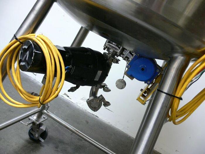 Used Mueller 300 Liter Stainless Steel 100 PSI Reactor w/ Agitator & Bottom Valve