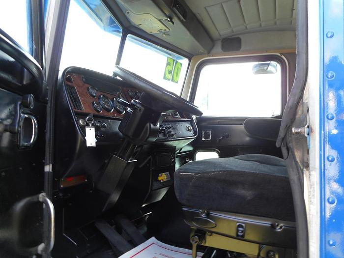 Used 2005 PETERBILT 357
