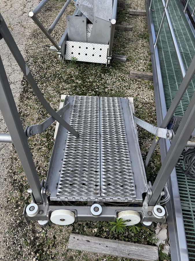 Used 2018 Relco E-ZACCESS