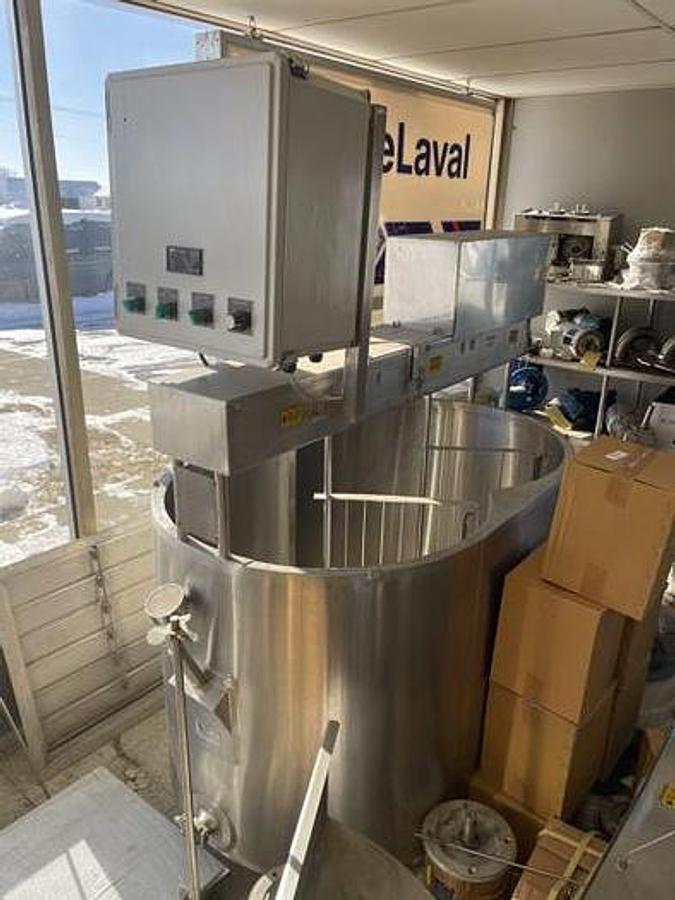 Used 200 gallon "OO" make vat