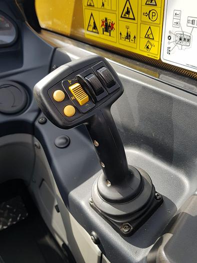 Used 2013 CAT TH407C