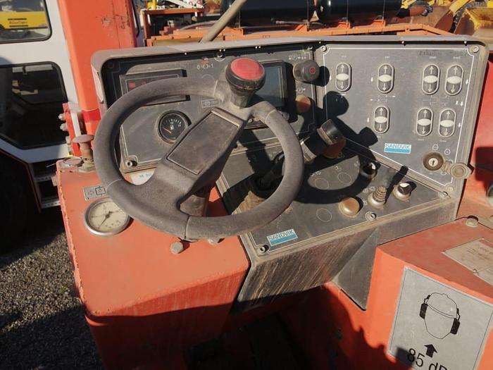 Usado 2015 JUMBO SANDVIK DD311-4NN