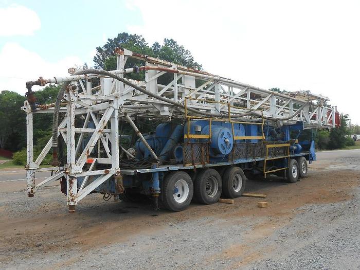 Used CRANE CARRIER RIG