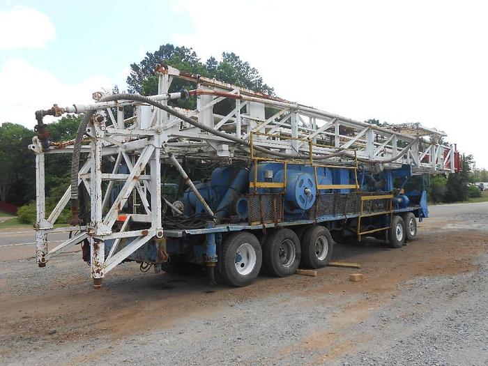 Used CRANE CARRIER RIG