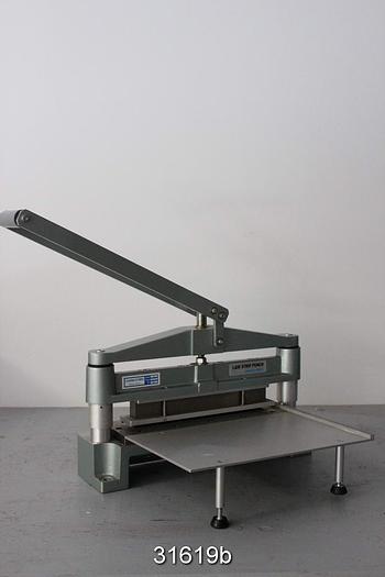 Used L and W 98072 Strip-Punch Sample Cutter Type 904 #31619