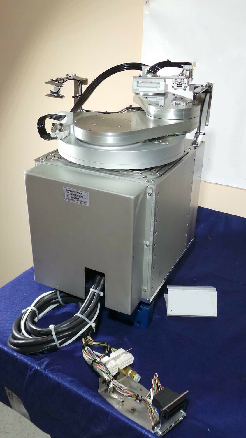 Used Kawasaki TS310A-D524S Robot