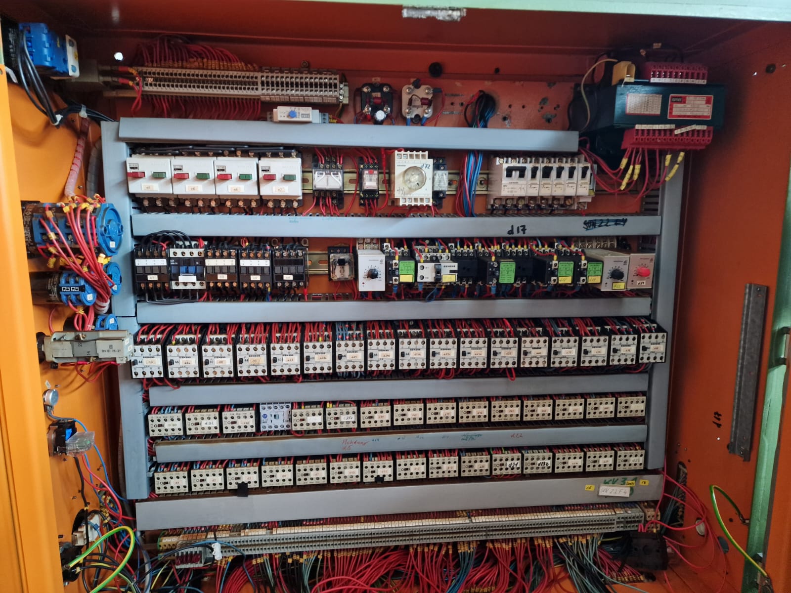 Usato Dentatrice a creatore orizzontale KÖPFER 143