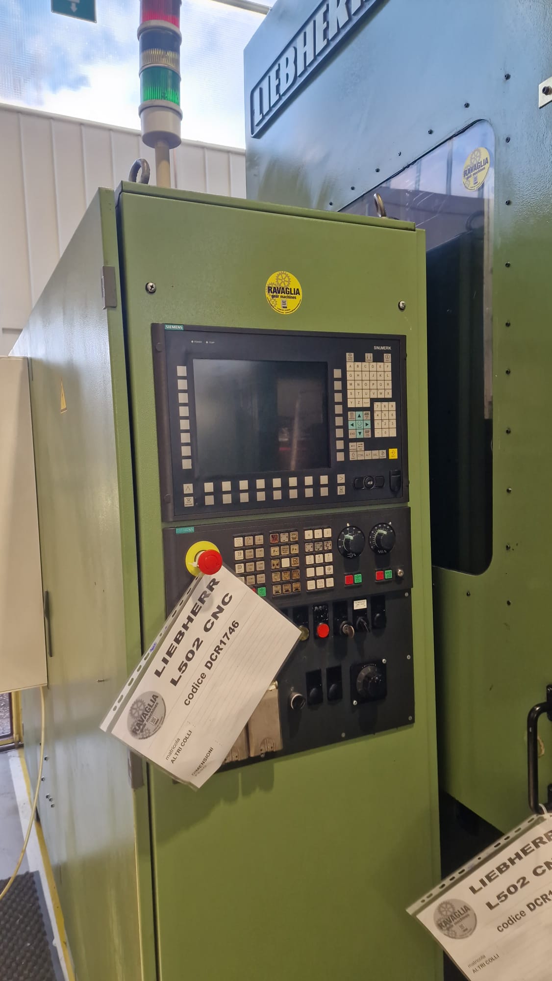 Usato Dentatrice a creatore LIEBHERR LC 502 CNC - retrofittata nel 2011