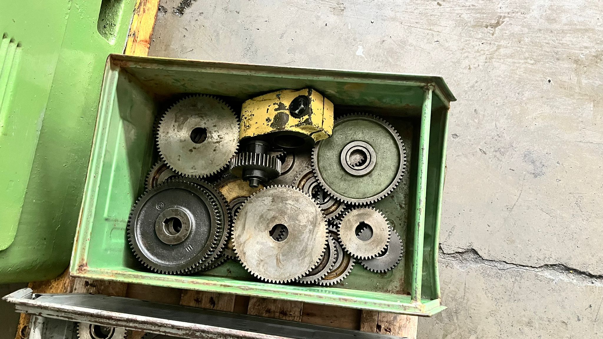 Usato Dentatrice a coltello LORENZ LS 300