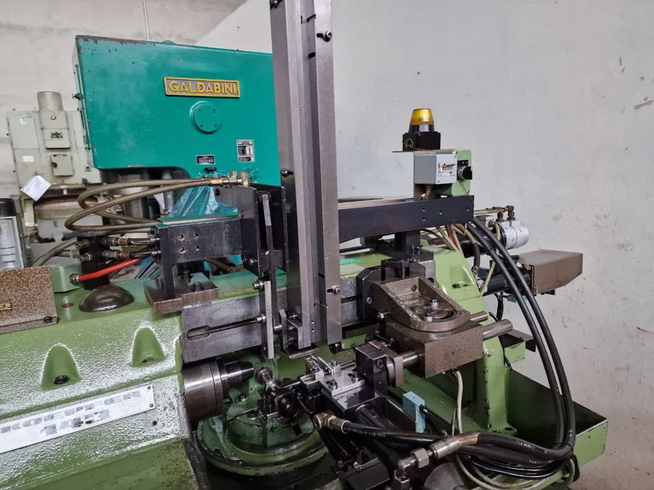 Usato Dentatrice a creatore orizzontale KÖPFER 143