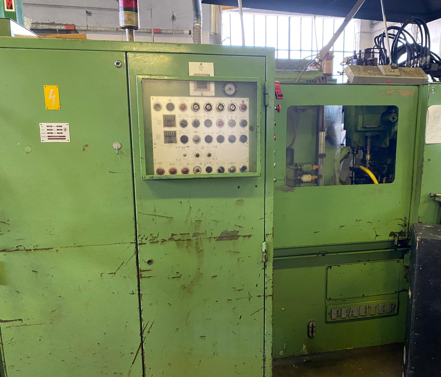 Usato Dentatrice a creatore PFAUTER PA 180