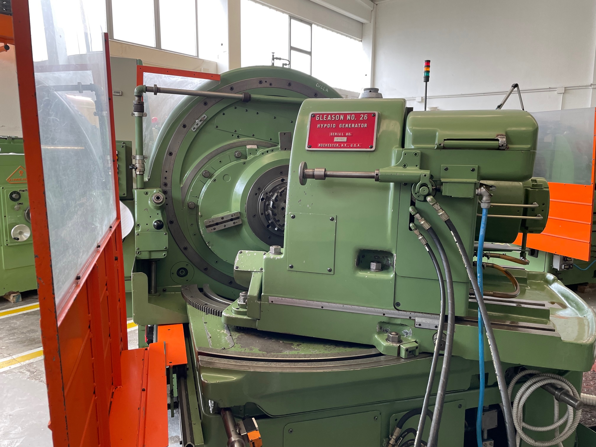 Usato Dentatrice per ingranaggi conici spirale GLEASON 26