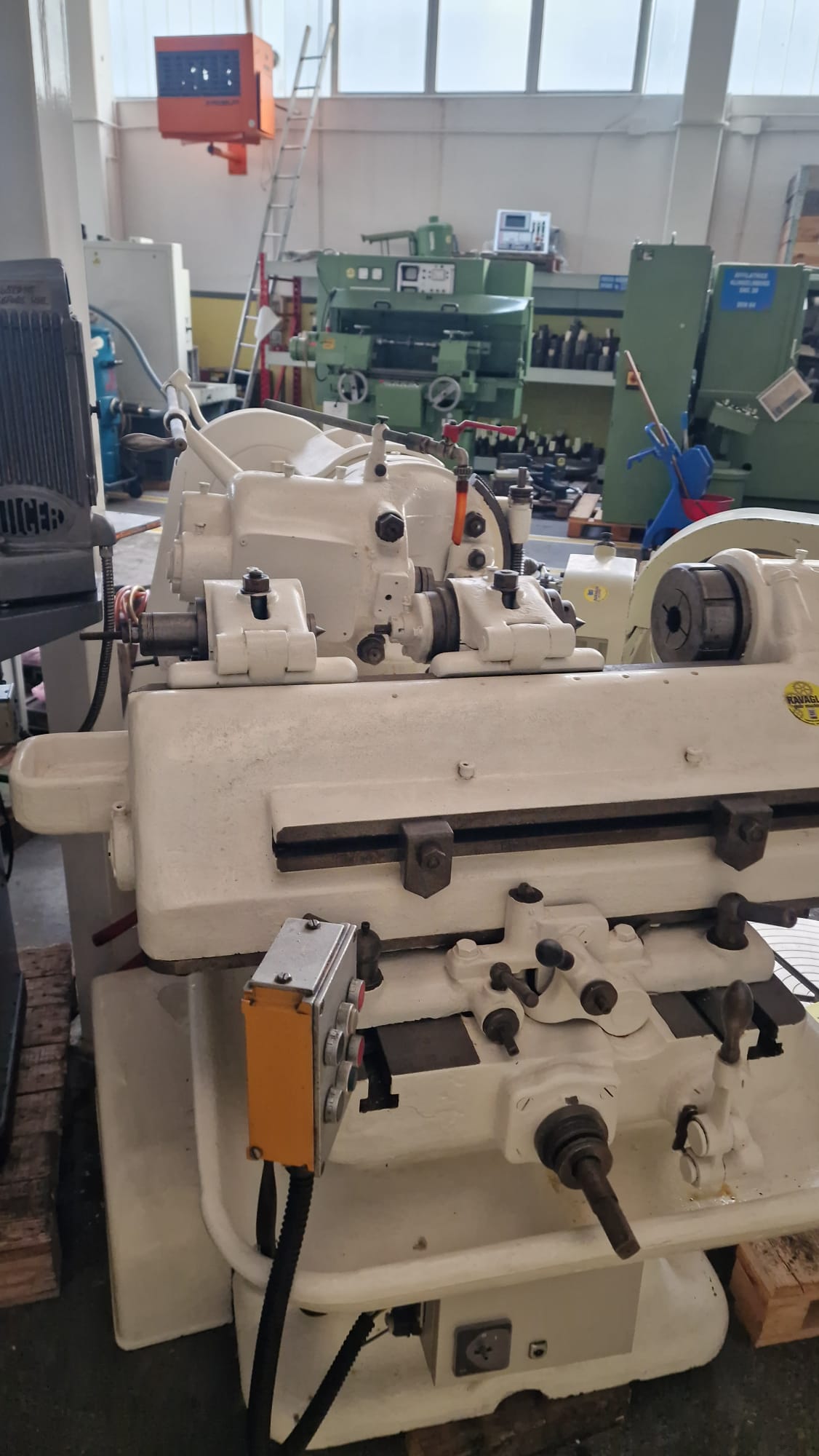 Usato Fresatrice per viti e filetti PFAUTER SF 1