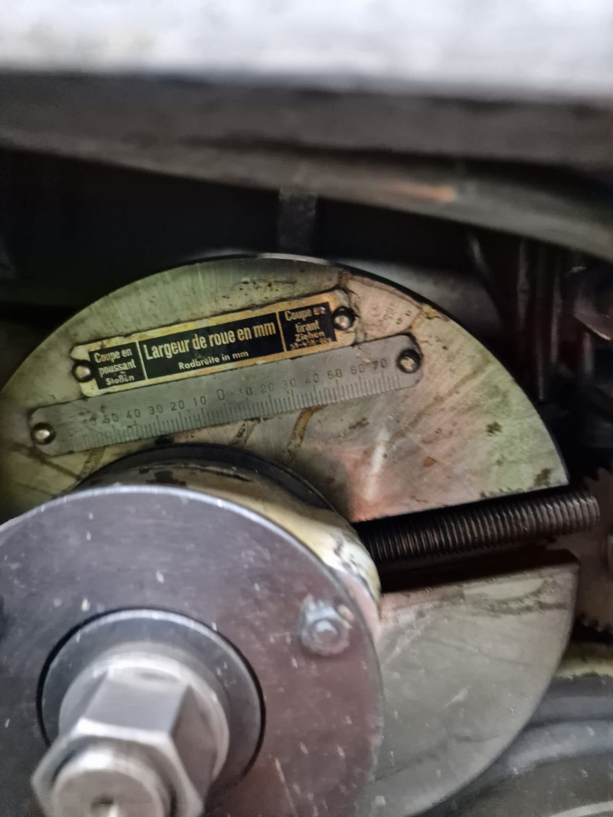 Usato Dentatrice a coltello LORENZ SNJ5