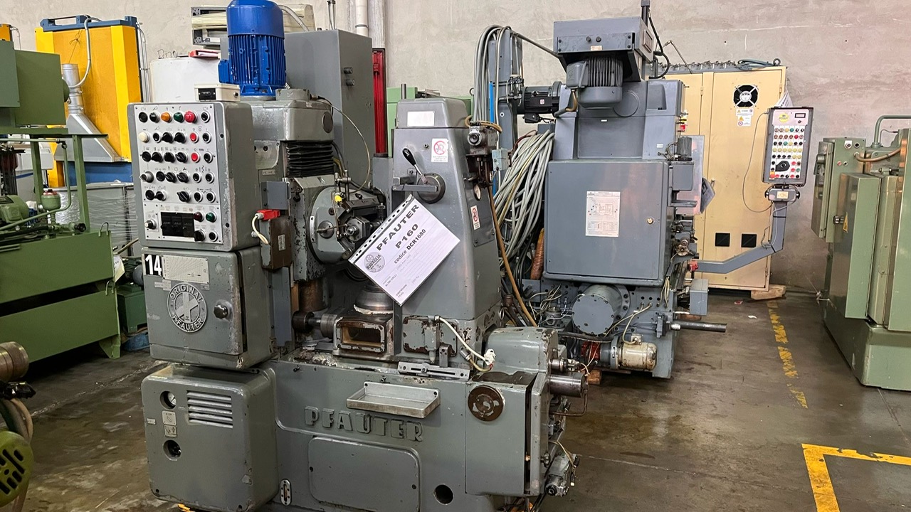 Usato Dentatrice a creatore PFAUTER P 160 V