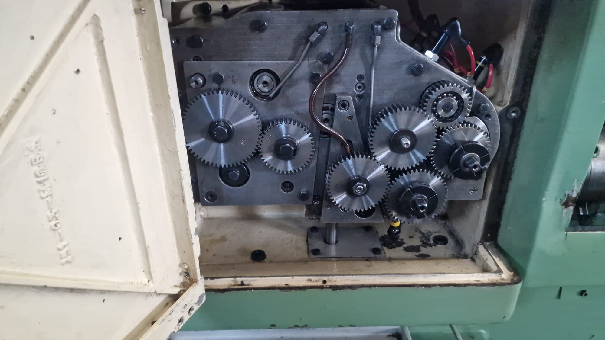 Usato Dentatrice a creatore PFAUTER P 251 - DOTATA DI COPIA PER BOMBATO E CONICO