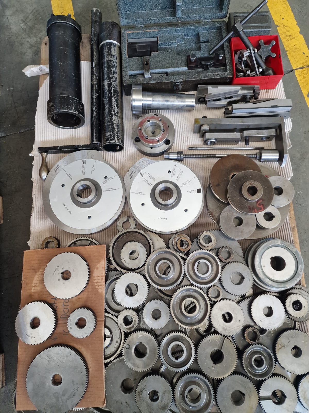 Usato Dentatrice per conici diritti GLEASON 710