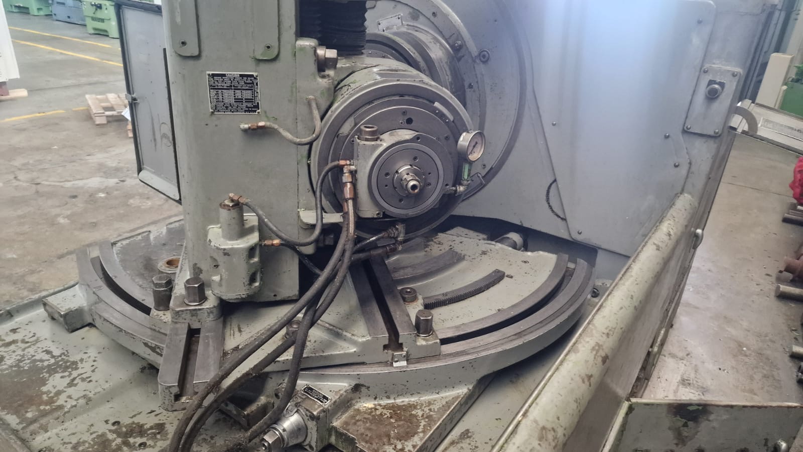 Usato Dentatrice per ingranaggi conici spiral GLEASON 116