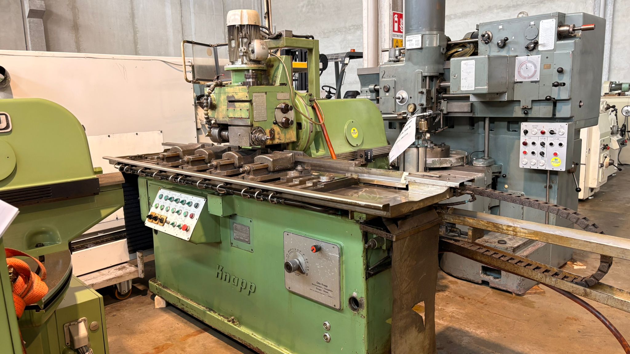 Usato Fresatrice per cremagliere DONAU KNAPP UZFM 300H