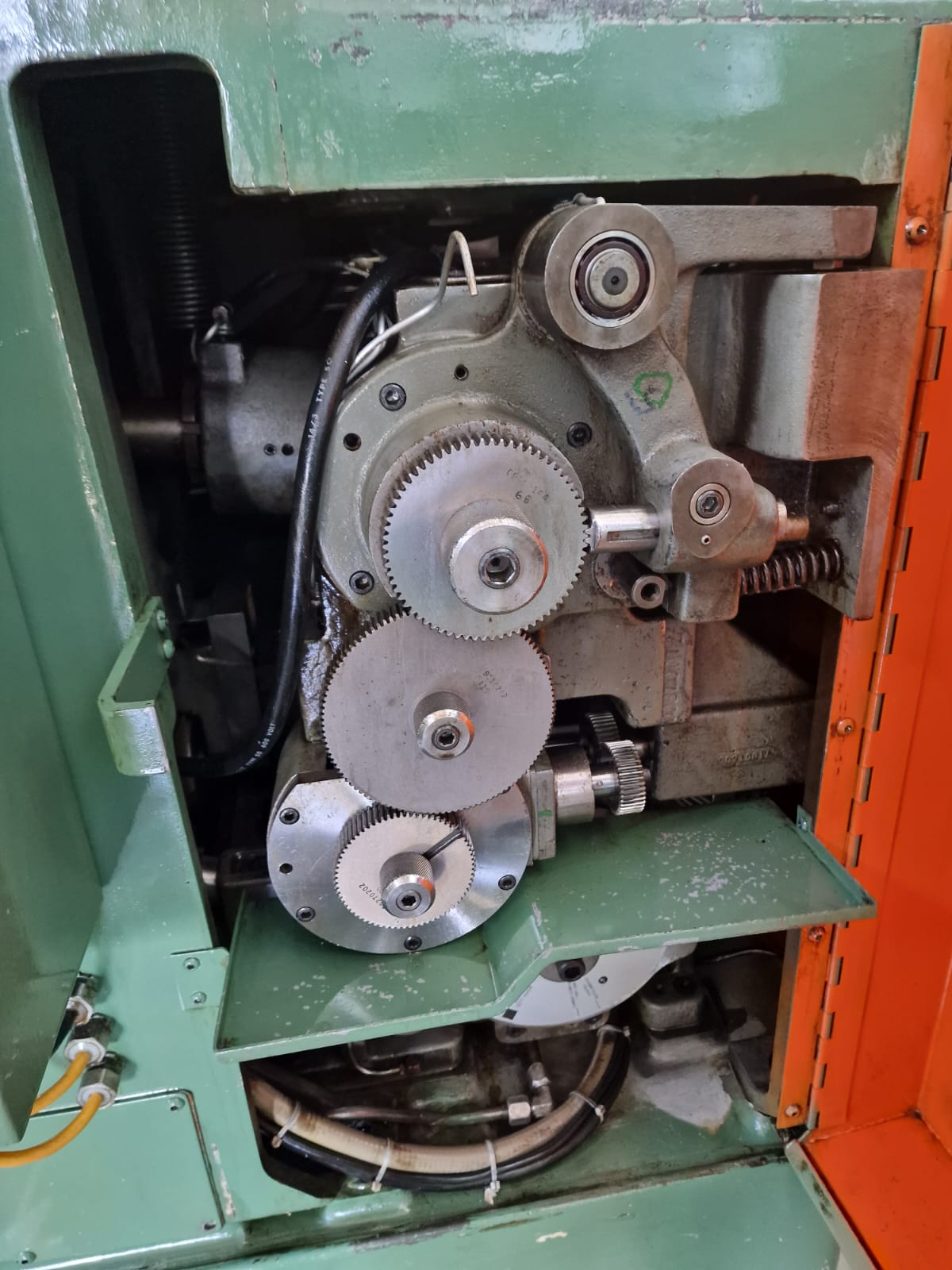 Usato Dentatrice per conici diritti GLEASON 710