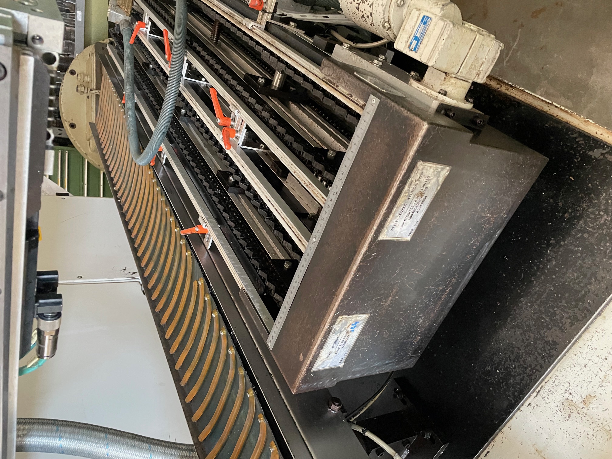 Usato Dentatrice a creatore PFAUTER MIKRON A 15 CNC